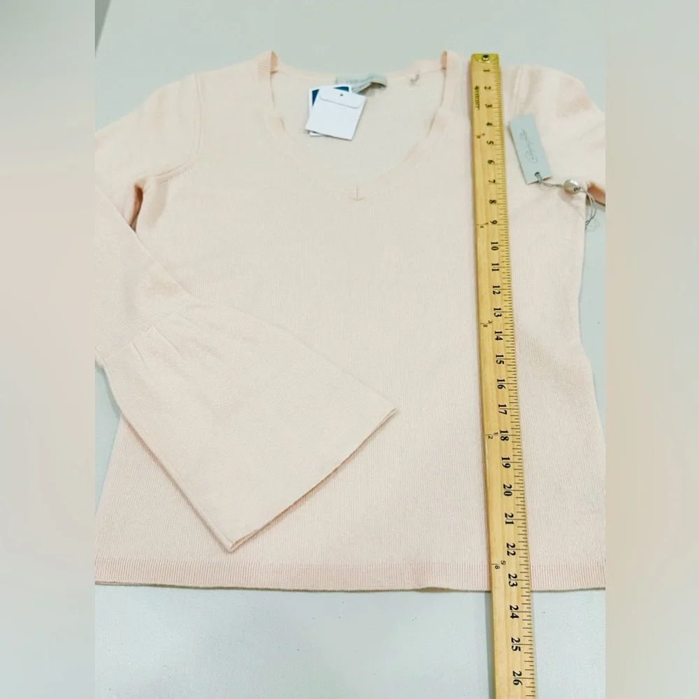 NWT  Christopher Fischer V-Neck Bell Sleeve 100% Cashmere Sweater Size S/P‎